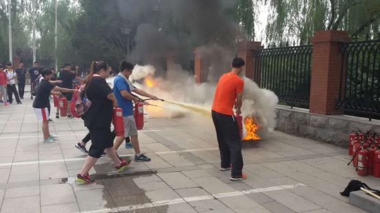 C:\Users\xds\Desktop\网站照片\2016消防演习\20160608154853499699.jpg
