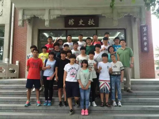 C:\Users\xds\Desktop\网站照片\2016参观校史馆\20160708145948056221.jpg