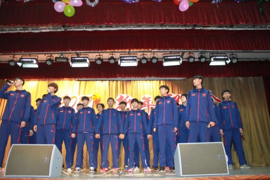 C:\Users\xds\Desktop\网站照片\2017元旦晚会\20161227113136370455.jpg